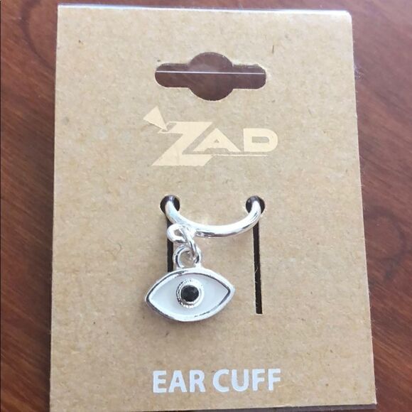 ZAD Evil Eye ear cuff - Picture 2 of 2